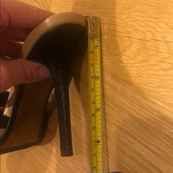 Fendi peep toe strappy heels *LIKE NEW* - Picture 6 of 6